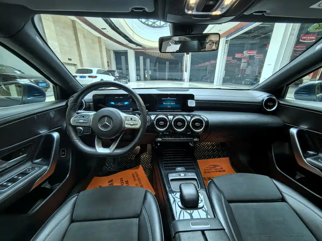 Mercedes-Benz A-Class 2019 — фото 5
