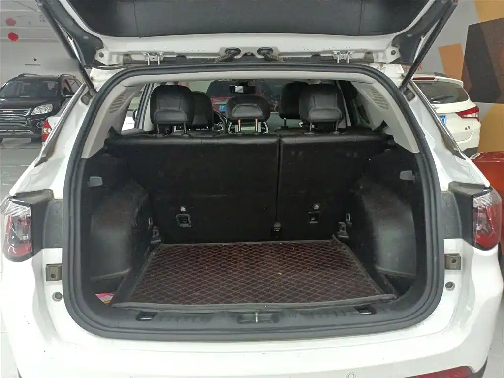 Jeep Compass 2018 — фото 19