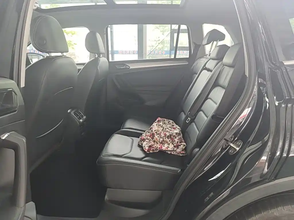 Volkswagen Tiguan L 2020 — фото 17