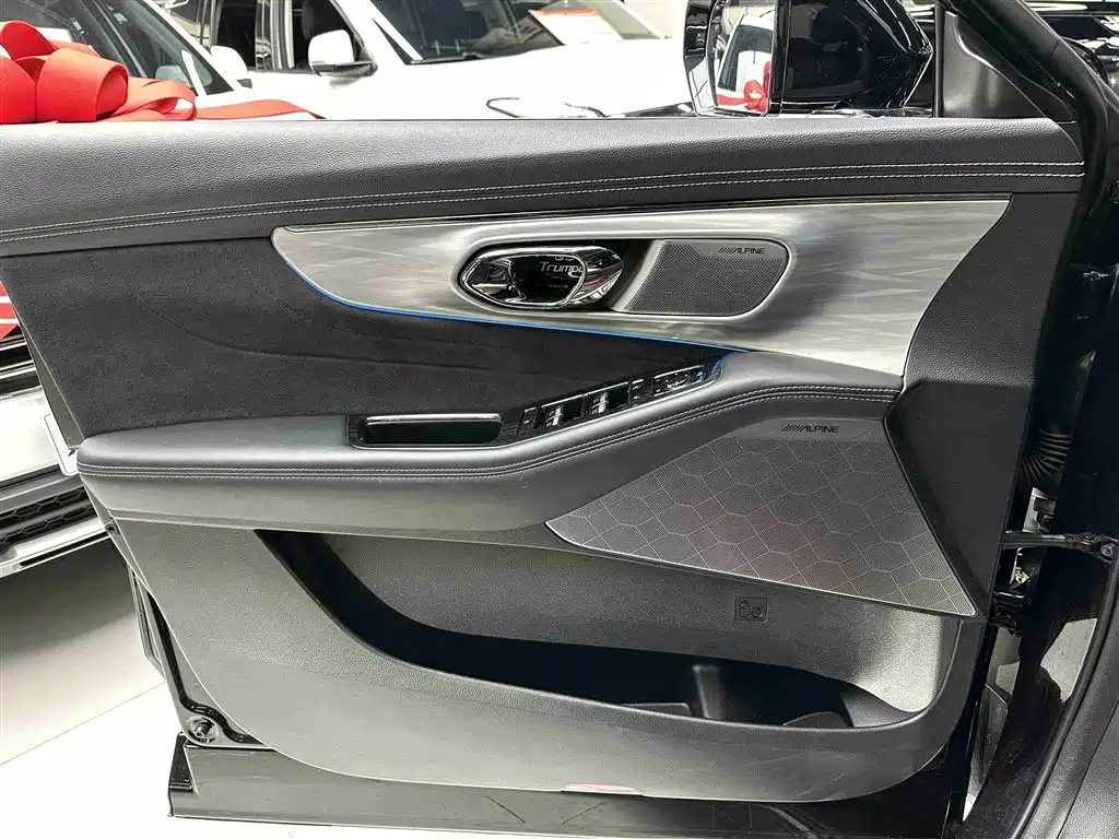 GAC Motor Trumpchi GS8 2023 — фото 20