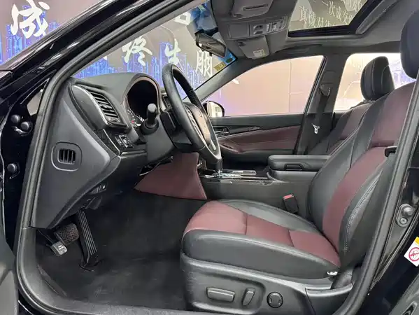 Toyota Crown 2018
