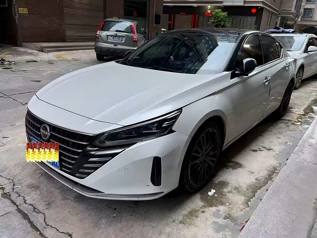 Nissan Teana 2022