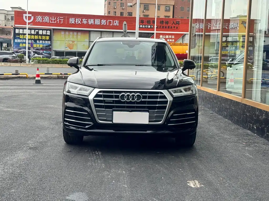 Audi Q5L 2018 — фото 19