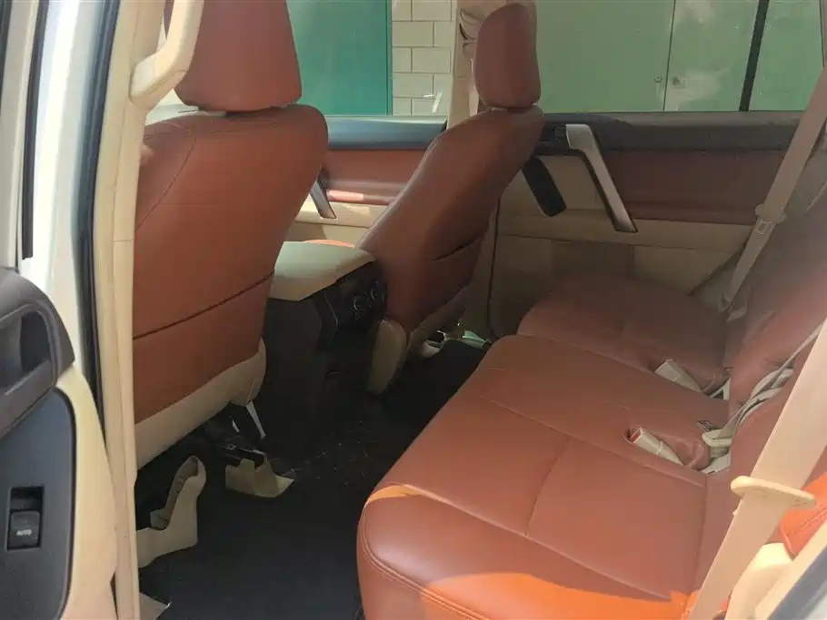 Toyota Prado 2018 — фото 11