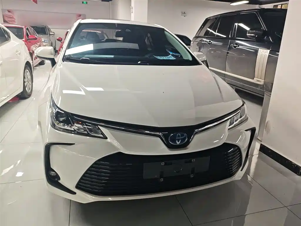 Toyota Corolla 2021 — фото 3