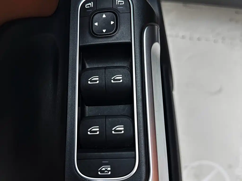 Mercedes-Benz GLB 2021 — фото 19