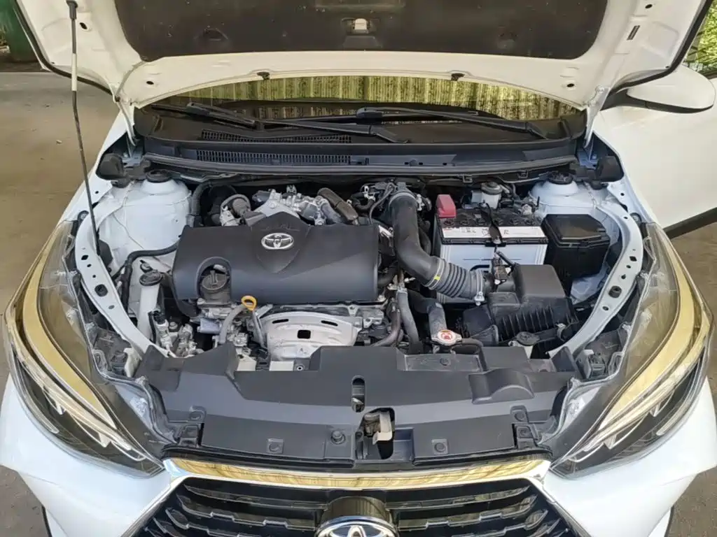 Toyota Yaris L 2022 — фото 16