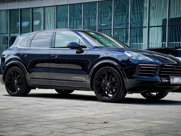 Porsche Cayenne 2021
