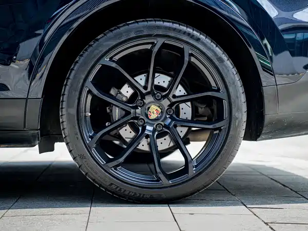 Porsche Cayenne 2021