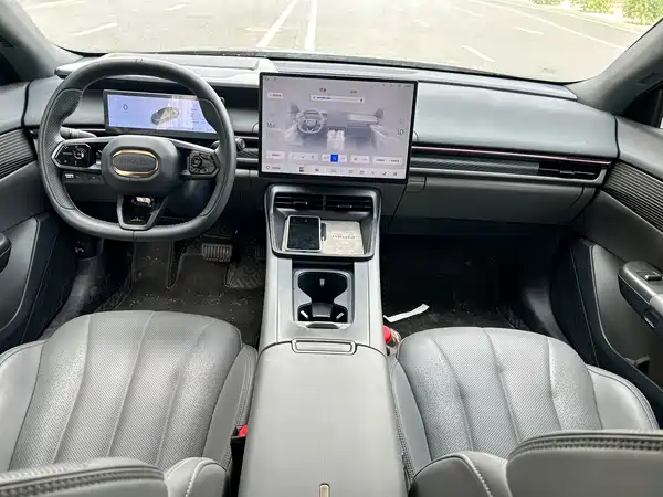 Lynk & Co 07 EM-P 2024