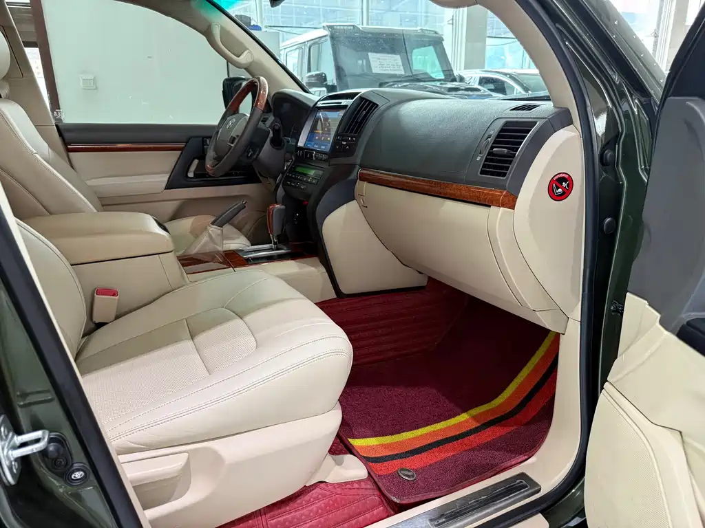 Toyota Land Cruiser 2015 — фото 8