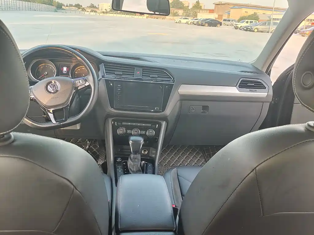 Volkswagen Tiguan L 2019 — фото 11