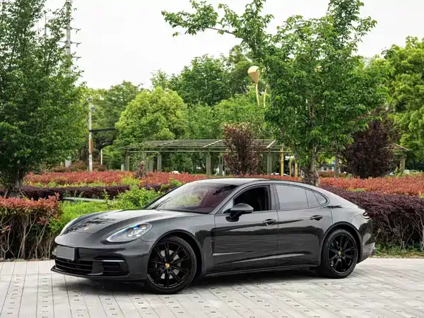 Porsche Panamera 2018