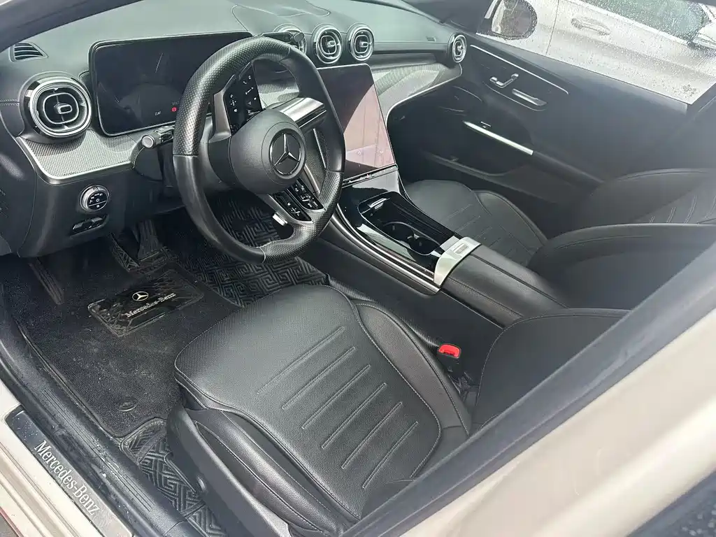 Mercedes-Benz C-Class 2023 — фото 6