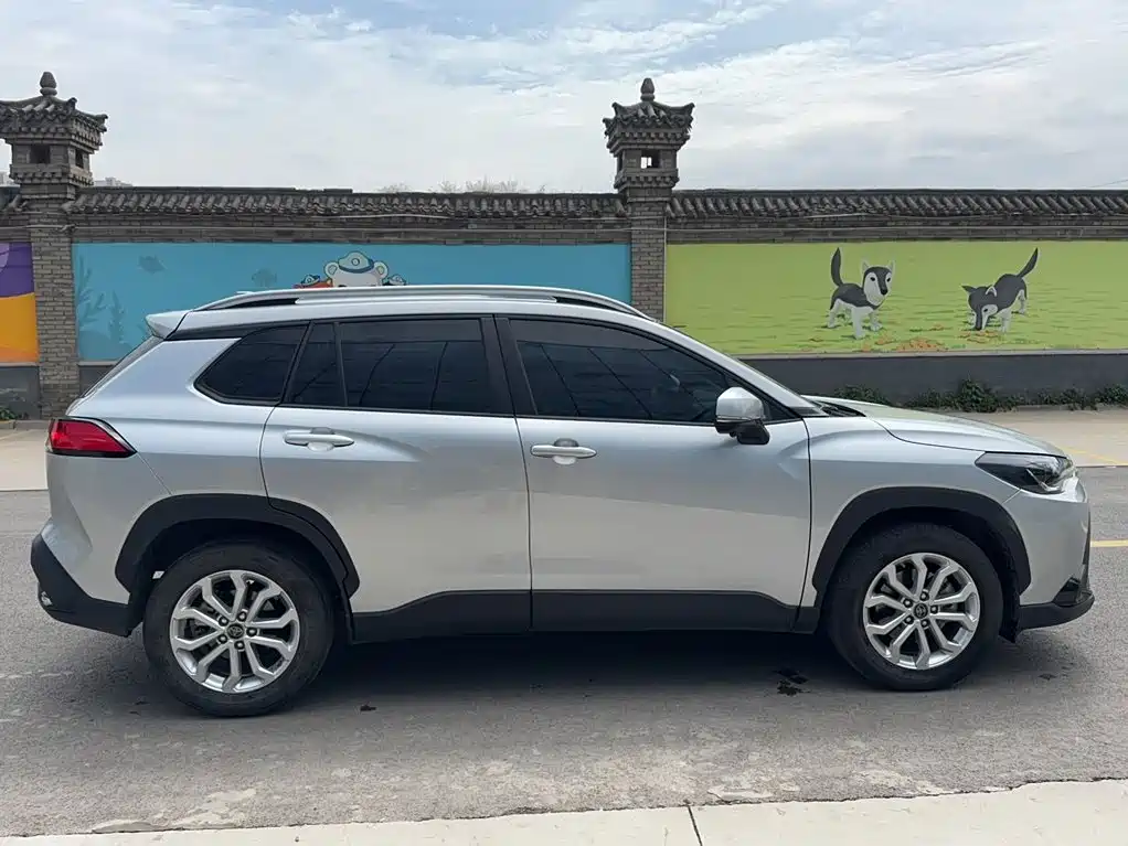 Toyota Frontlander 2023 — фото 9