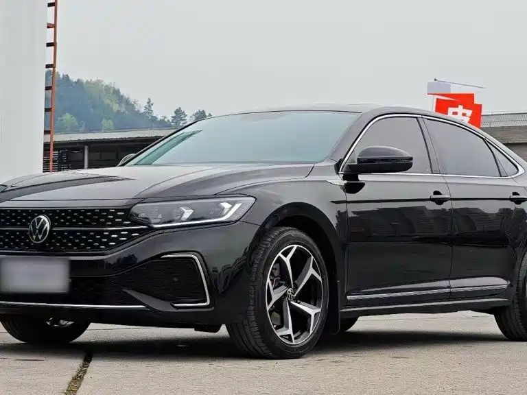 Volkswagen Passat 2025