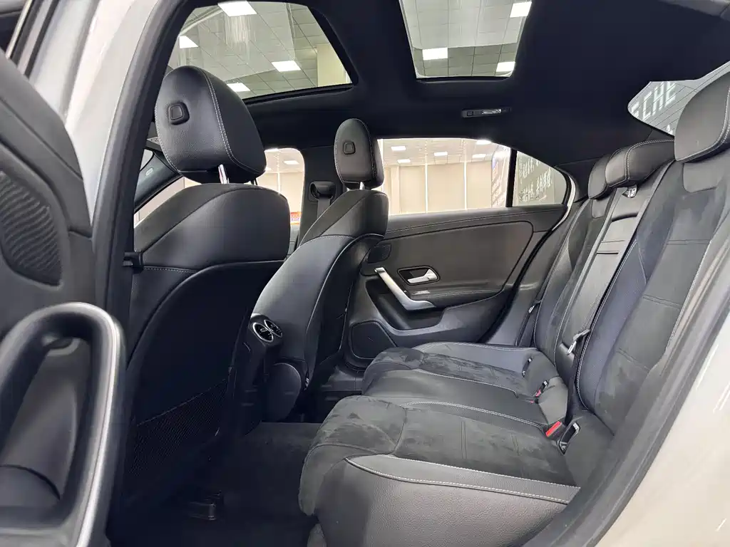 Mercedes-Benz A-Class 2020 — фото 8
