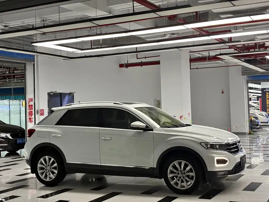 Volkswagen T-Roc 2022 — фото 4