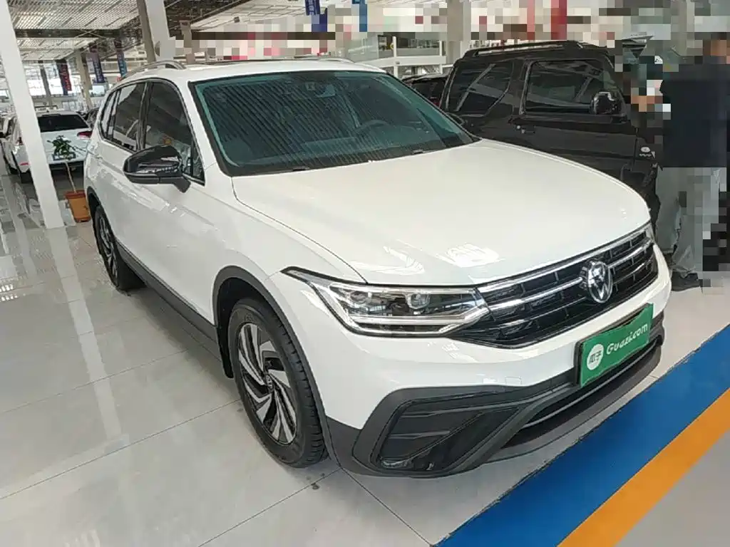 Volkswagen Tiguan L 2025 — фото 4