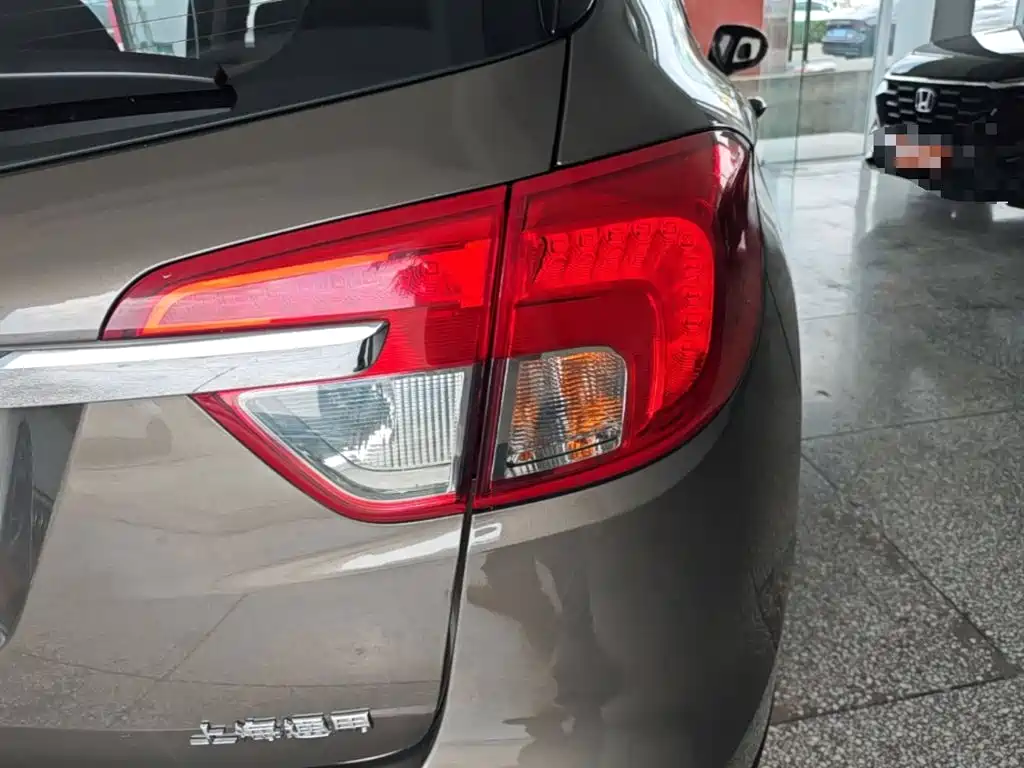 Buick Envision Plus 2015 — фото 8