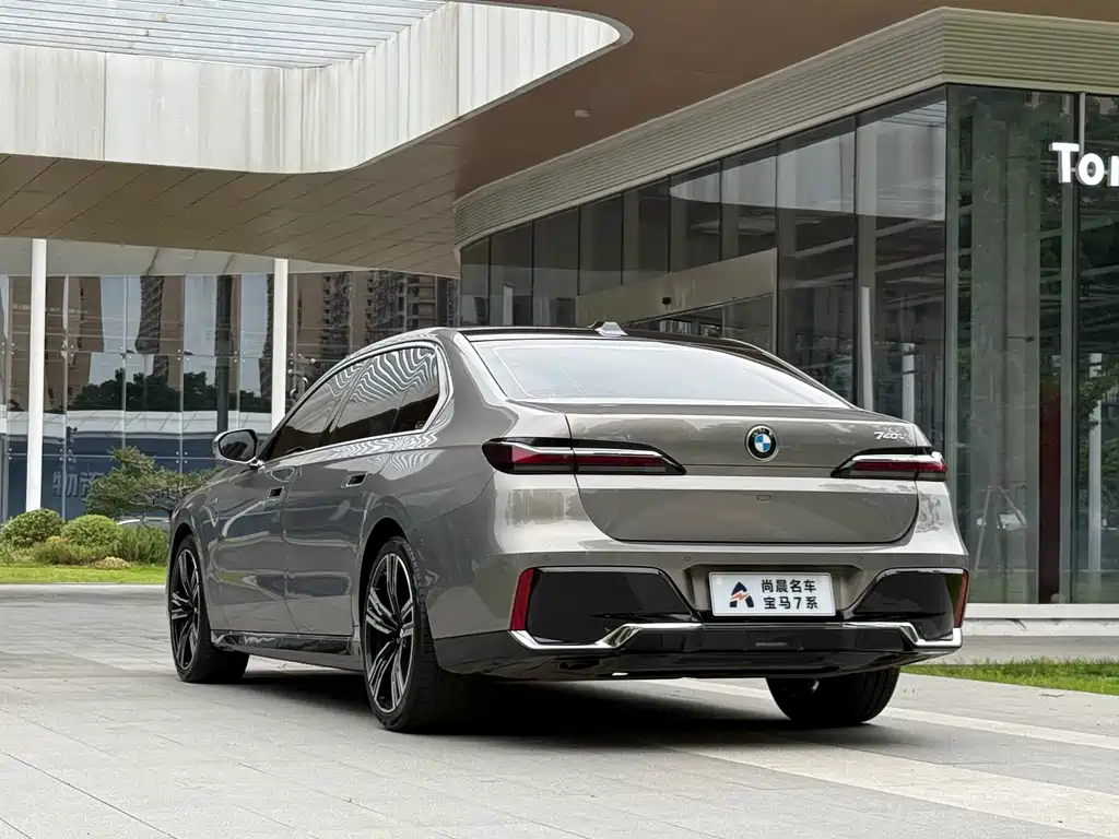 BMW 7 Series 2023 — фото 15