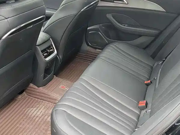 Hongqi H5 2024