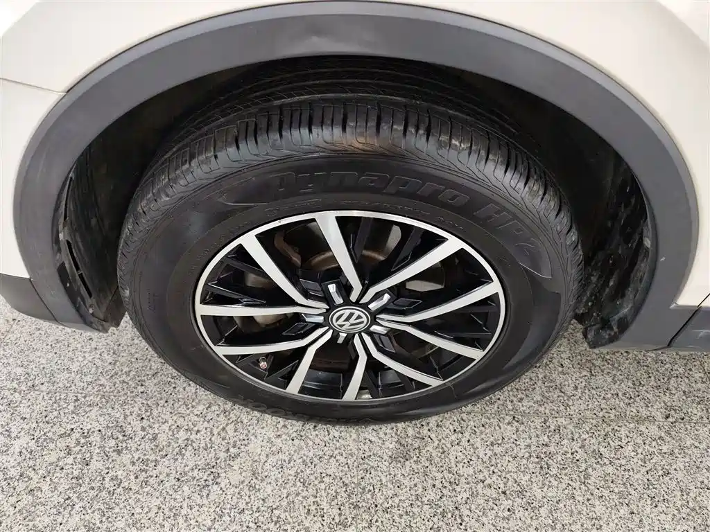 Volkswagen Tiguan L 2018 — фото 23