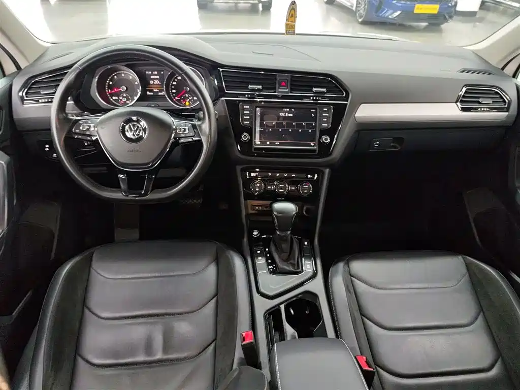 Volkswagen Tiguan L 2018 — фото 10