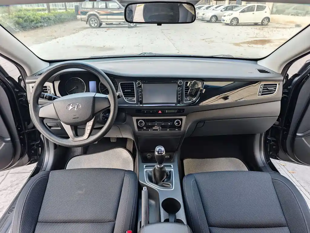 Hyundai Mistra 2014 — фото 10