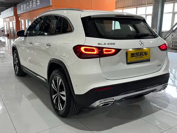 Mercedes-Benz GLA 2021