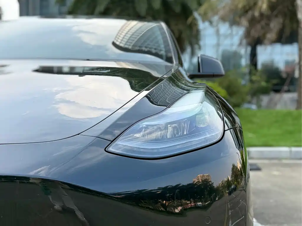 Tesla Model Y 2022 — фото 13