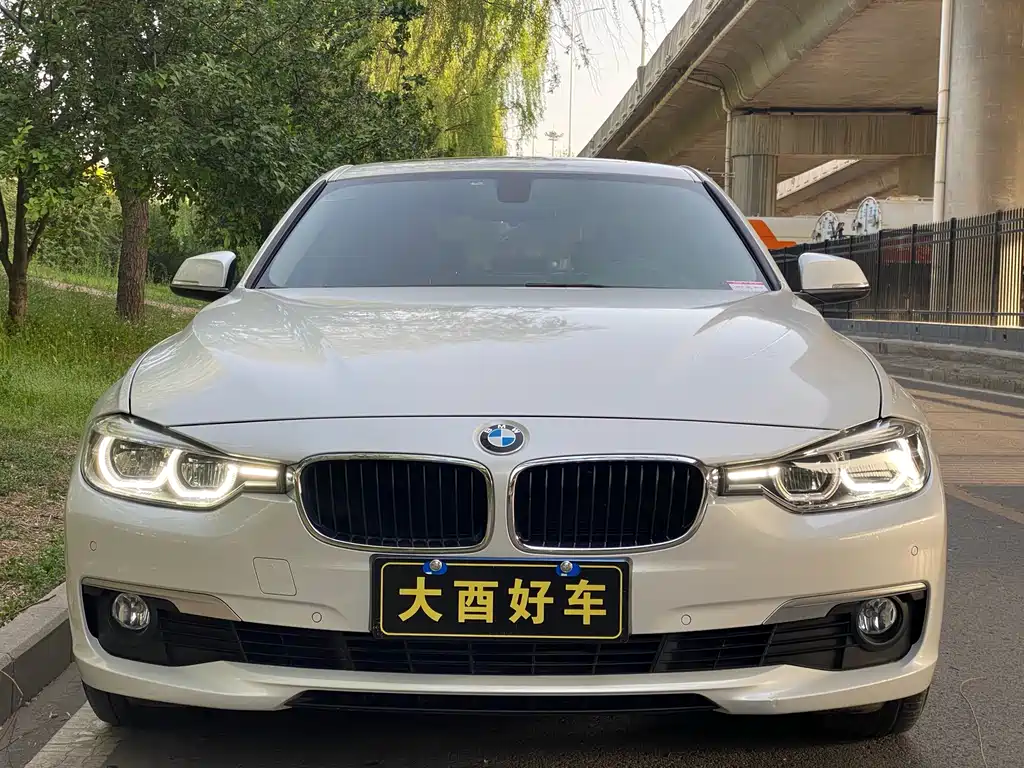 BMW 3 Series 2018 — фото 2