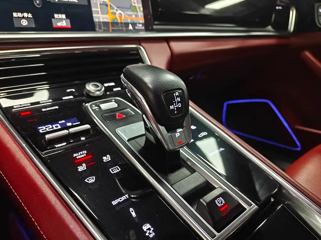 Porsche Panamera 2018 — фото 14