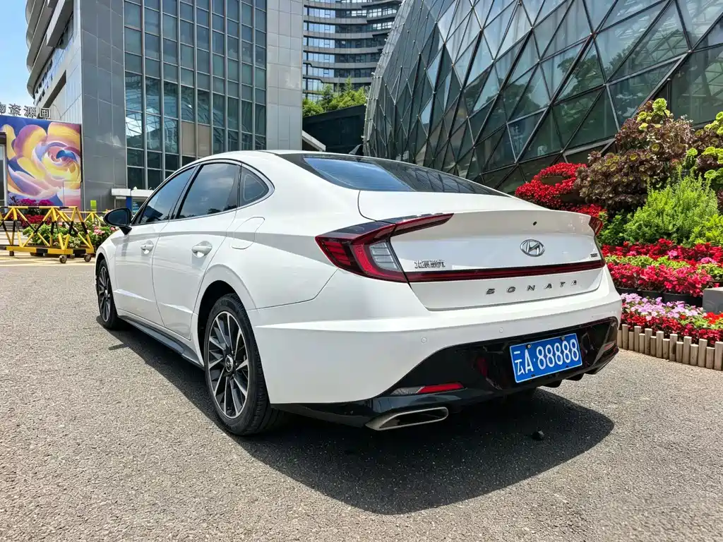Hyundai Sonata 2021 — фото 8