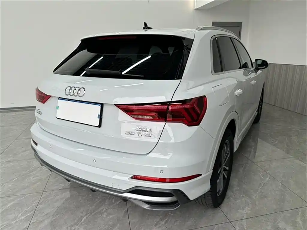 Audi Q3 2023 — фото 4