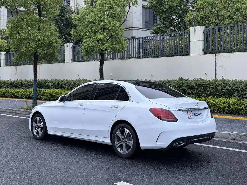 Mercedes-Benz C-Class 2020 — фото 3