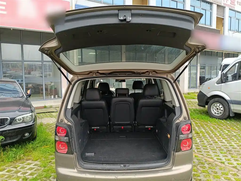 Volkswagen Touran 2016 — фото 19