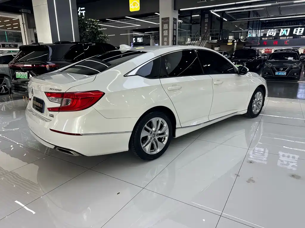 Honda Accord 2019 — фото 22