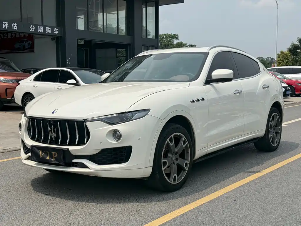 Maserati Levante 2019 — фото 1