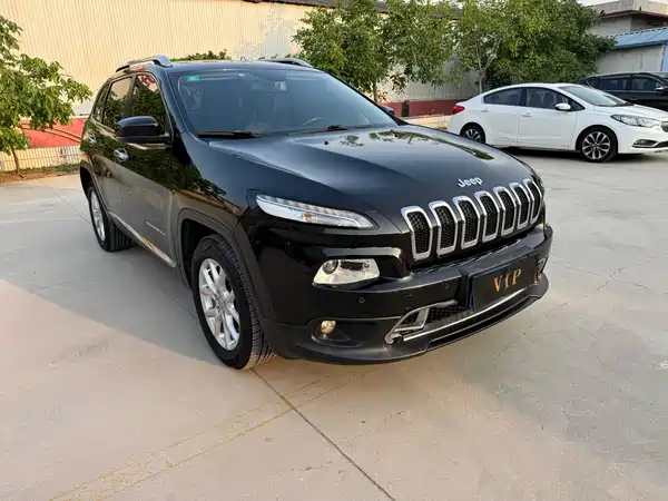 Jeep Cherokee 2016