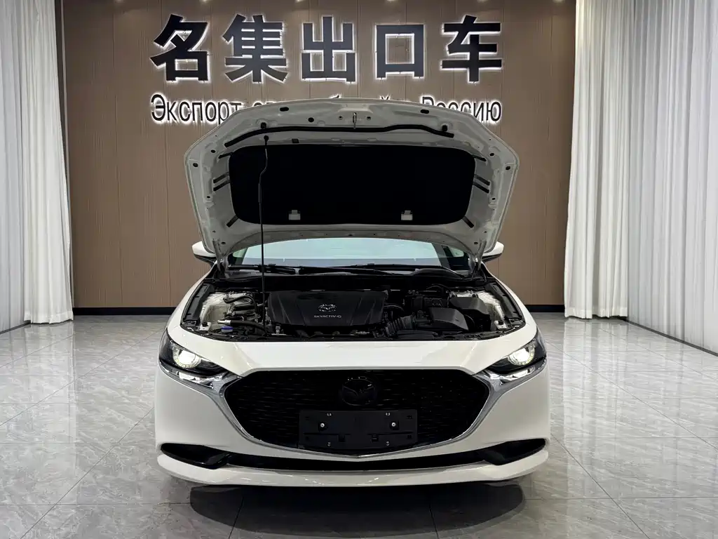 Mazda 3 Axela 2021 — фото 4