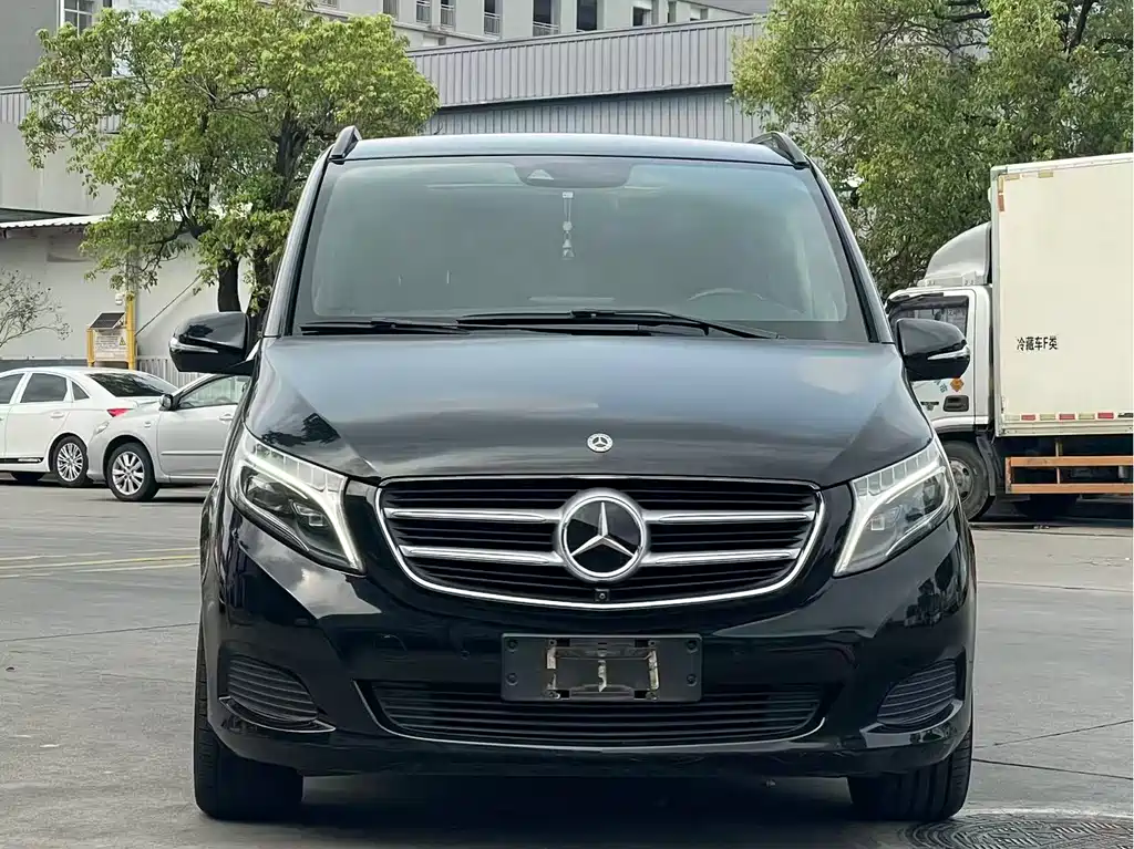 Mercedes-Benz V-Class 2018 — фото 2