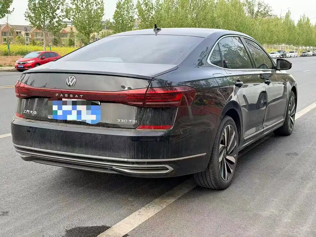 Volkswagen Passat 2024 — фото 4