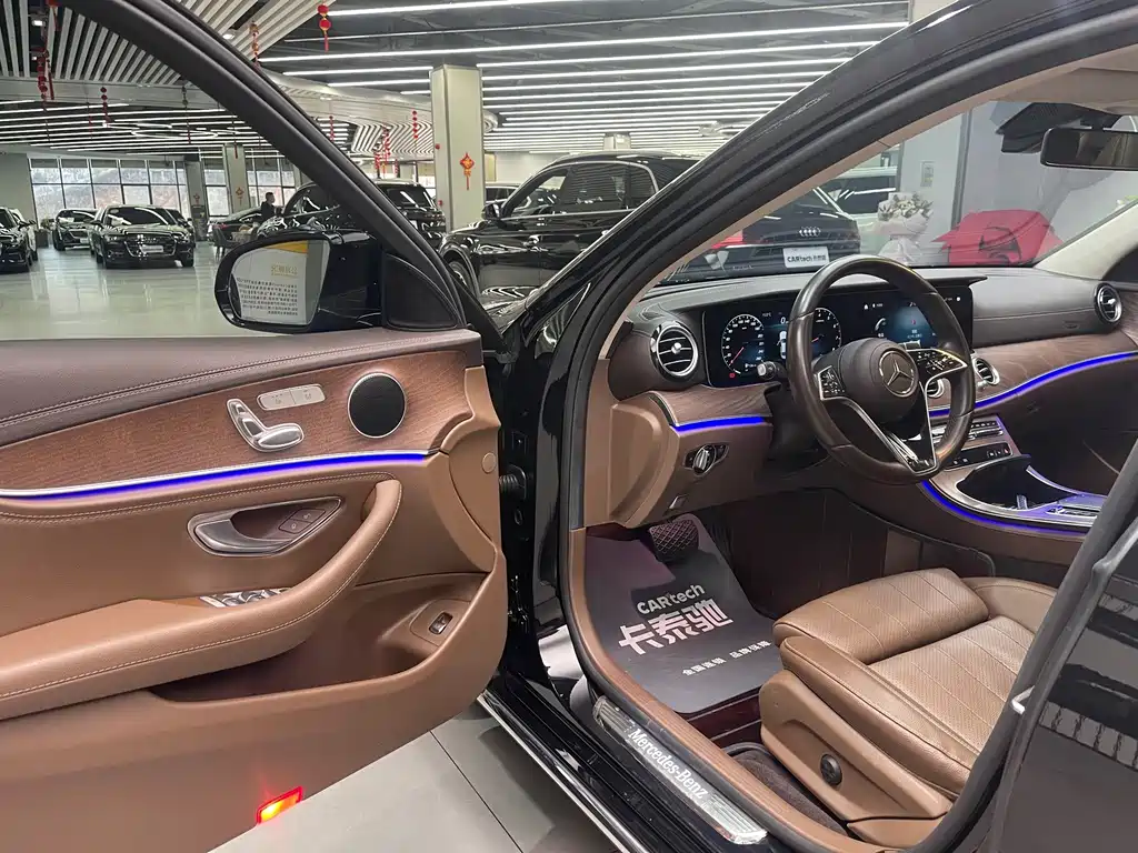 Mercedes-Benz E-Class 2022 — фото 22