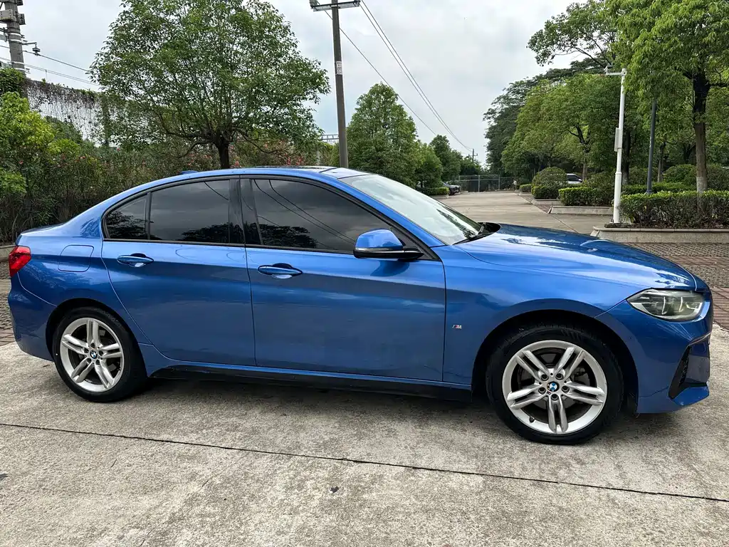 BMW 1 Series 2020 — фото 12