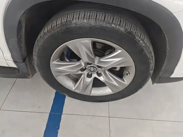 Toyota Highlander 2020