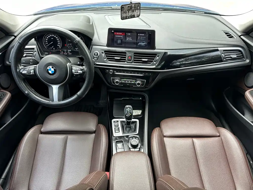 BMW 1 Series 2020 — фото 25