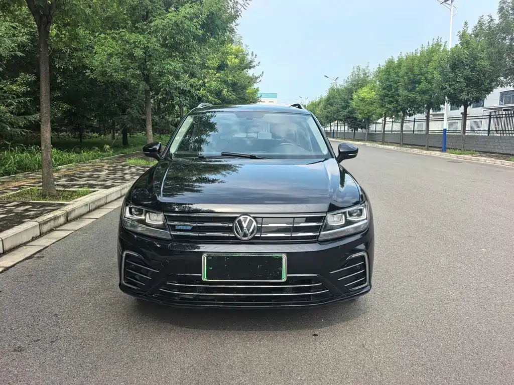 Volkswagen Tiguan L Plug-In Hybrid 2020 — фото 2