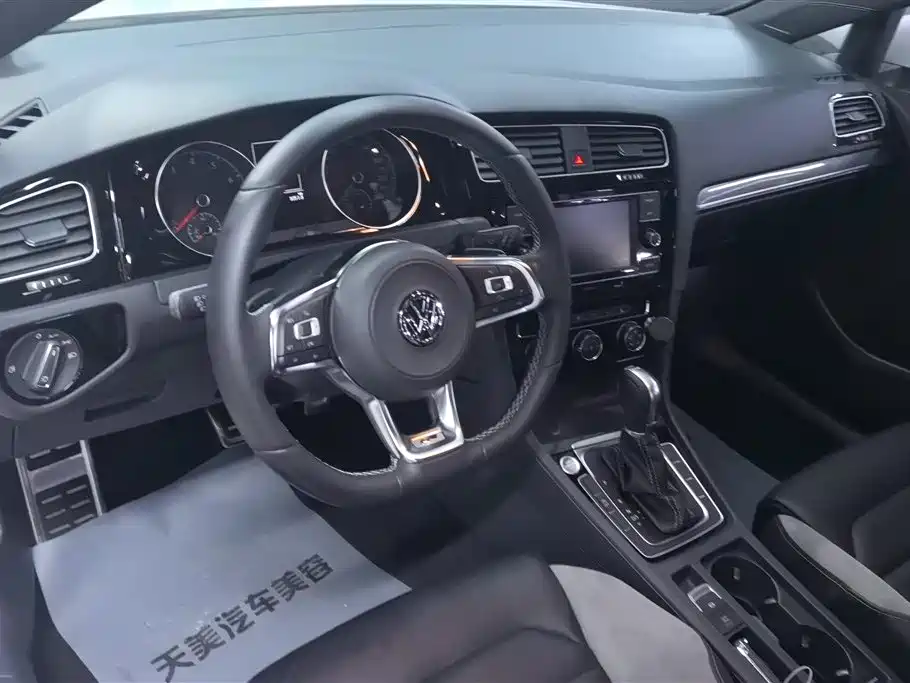 Volkswagen Golf 2018 — фото 12