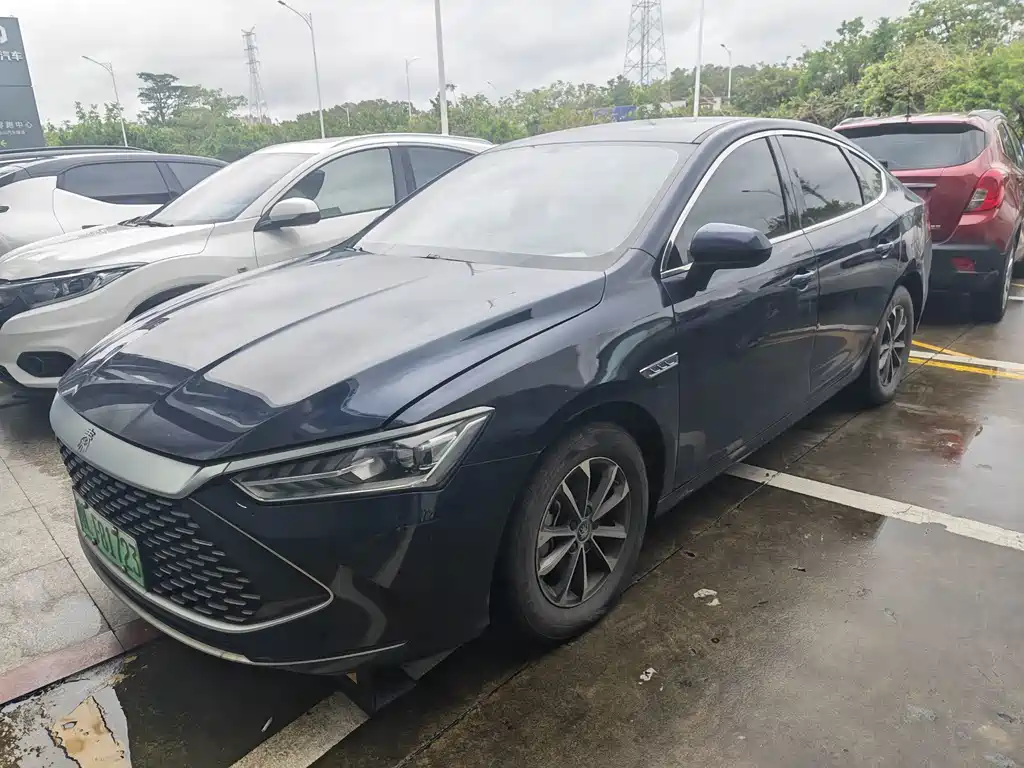BYD Qin PLUS 2023 — фото 1